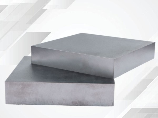 常用模具材料表對應(yīng)注塑材料